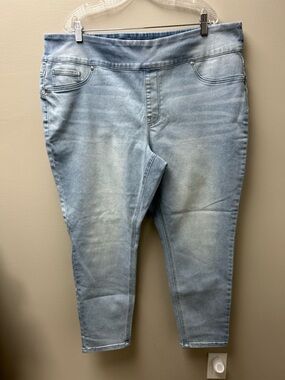 DG2 by Diane Gilman Light‎ Wash Skinny Jeans